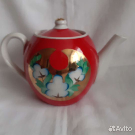 Чайник,фарфор песочное