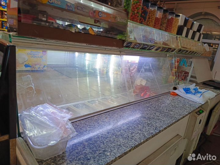 Холодильная витрина бу