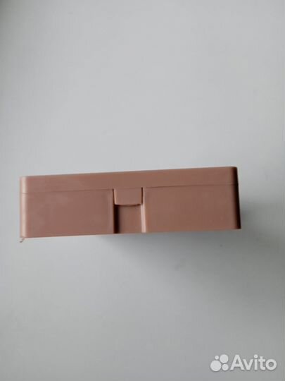 Кисти для макияжа в футляре с зеркалом