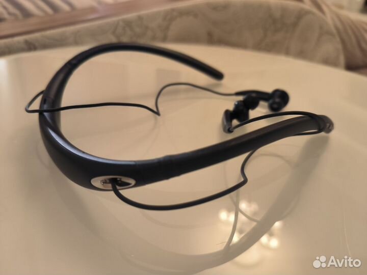 Беспроводная гарнитура Samsung Level U Pro