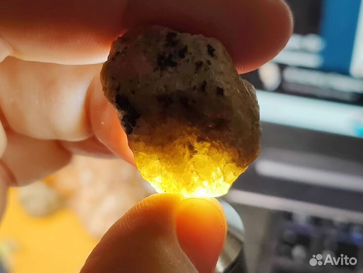 Редкий минерал Брейнерит