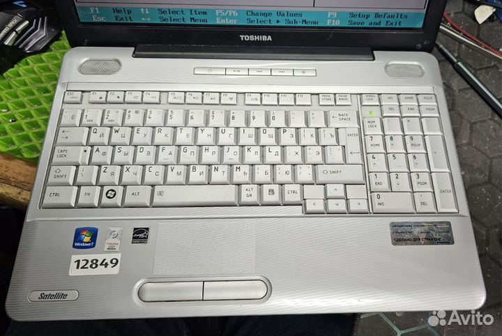 Ноутбук Toshiba L500 на запчасти или восстановлени