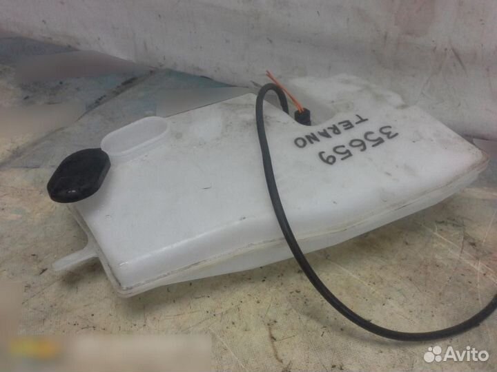 Бачок омывателя лобового стекла Nissan Terrano (D1