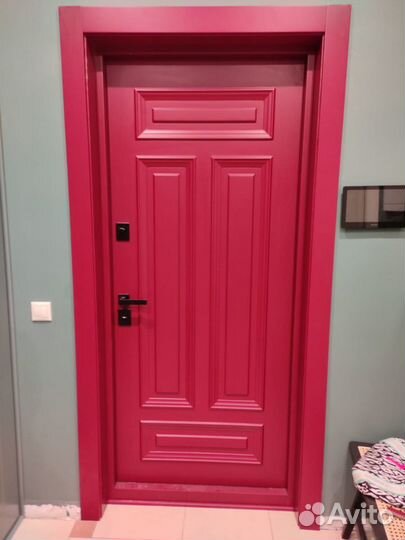 Дверь входная металлическая в квартиру / Доставка