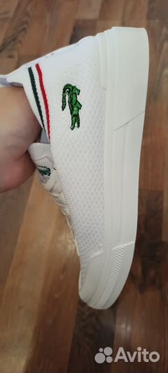 Lacoste женск кросовки белые