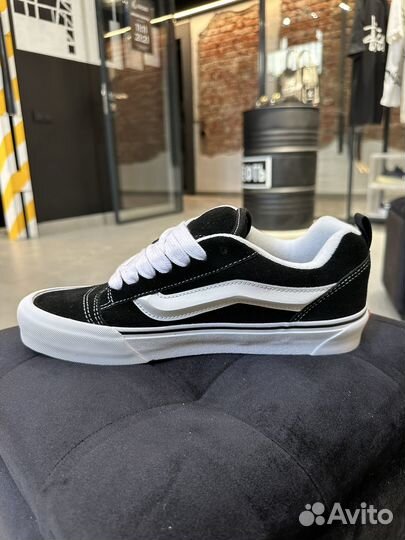 Унисекс кроссовки Vans Knu Skool 'Black White'