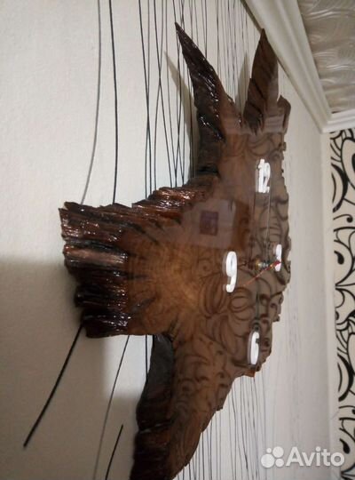 Оригинальный подарок-Часы. Спил корня дуба