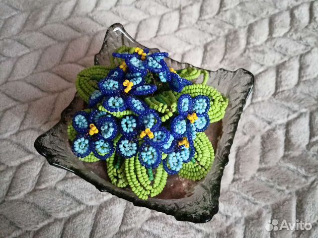 Фиалки из бисера