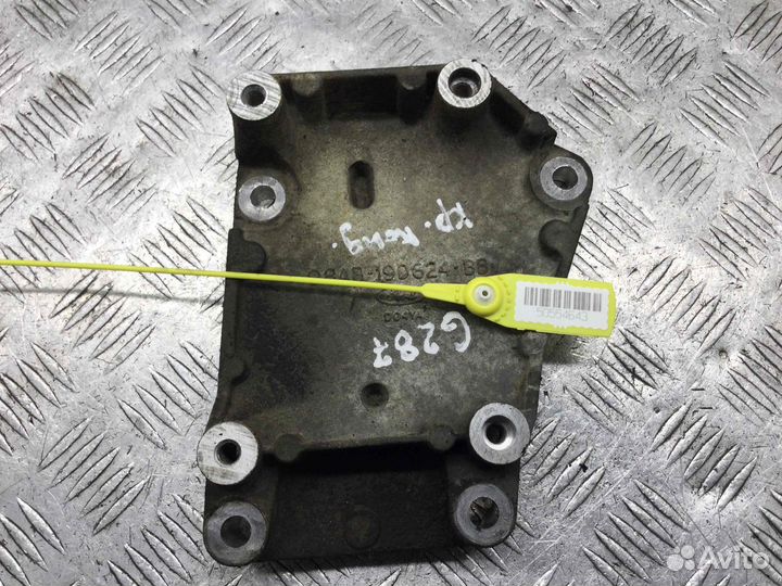 Кронштейн компрессора кондиционера Ford Focus Eydf