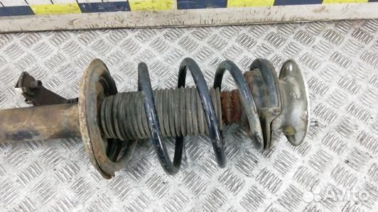 Стойка передняя левая BMW X3 E83 (OBN10K501)