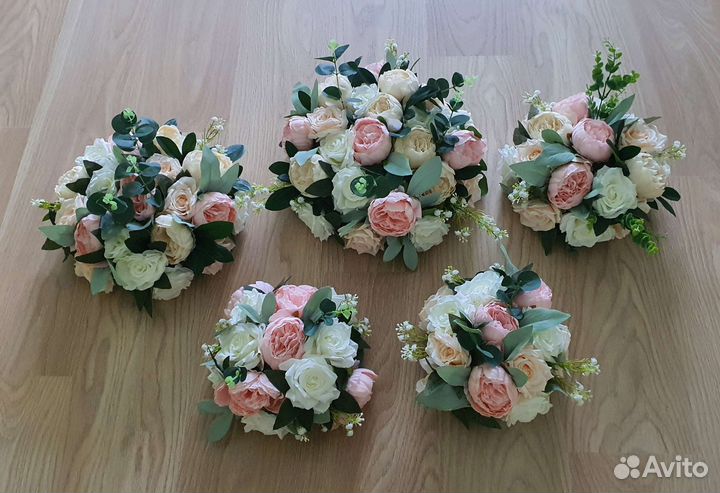 Свадебное украшение на машину (автомобиль)