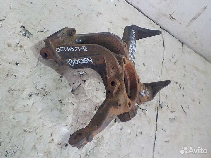 Кулак поворотный передний правый Skoda Octavia A5