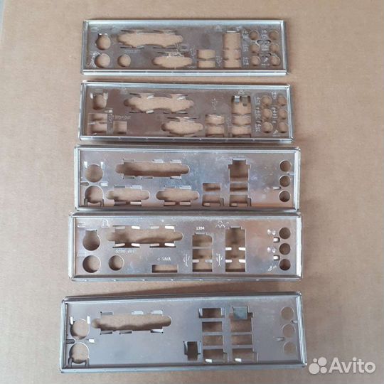 Задняя планка материнской платы