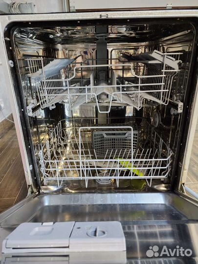 Посудомоечная машина Smeg