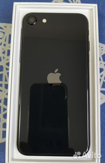 iPhone se 2020 64gb