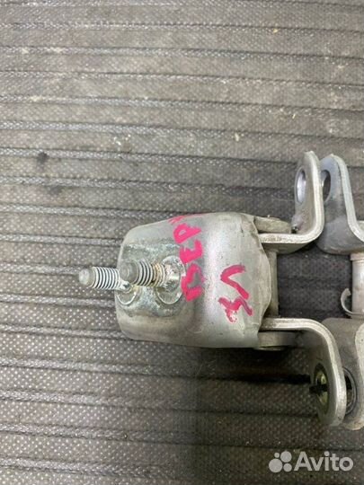 Петля двери задняя левая Toyota Corolla EE101 4EFE