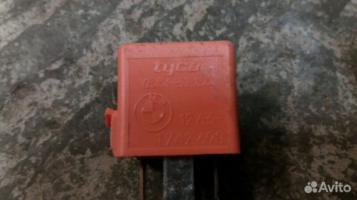 Реле CD чейнджер Lachsrot cd changer BMW 5 E60 E61