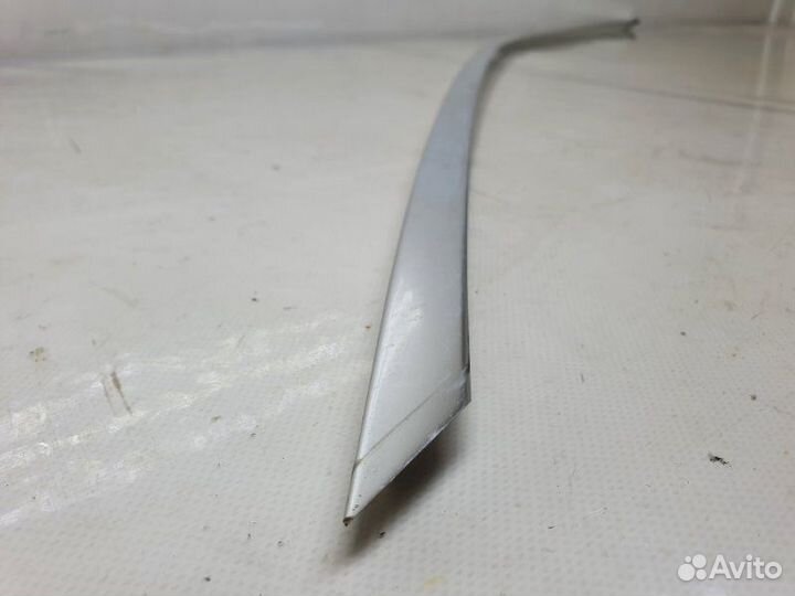 Молдинг на дверь передний левый Mercedes-Benz C