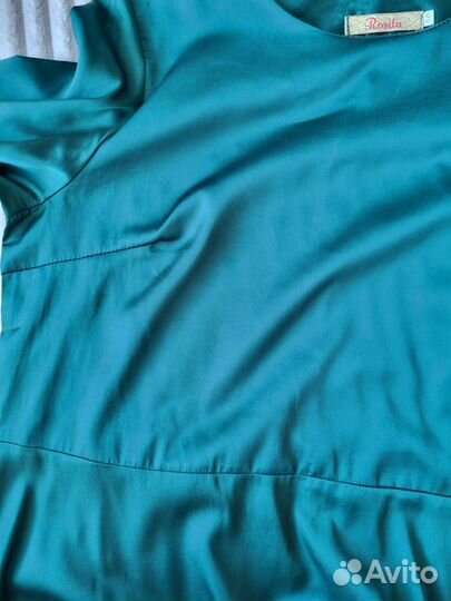 Платье зеленое 46 шелк с рукавом