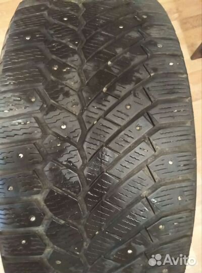 Gislaved Nord Frost 200 235/45 R18 и 235/45 R18 98Y