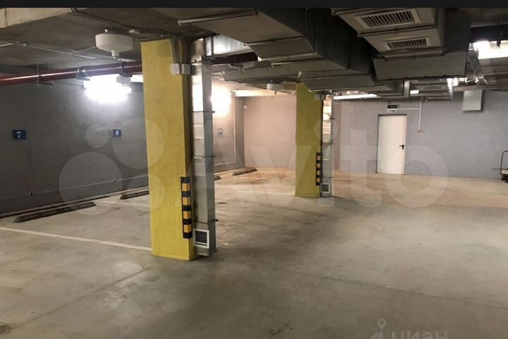 Машиноместо, 14 м²