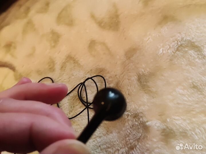 Новая гарнитура Nokia с кнопкой ответа и петличкой