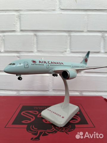 Модель самолета Air Canada Boeing 787 Dreamliner