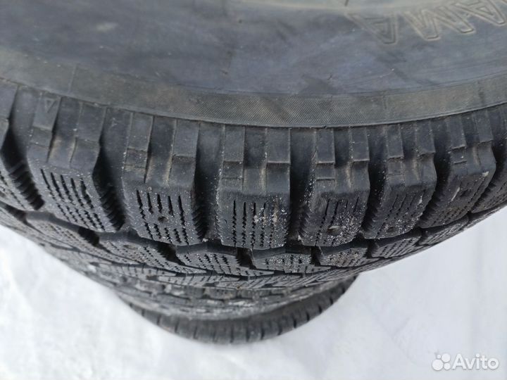 Yokohama IceGuard Stud IG65 235/65 R17