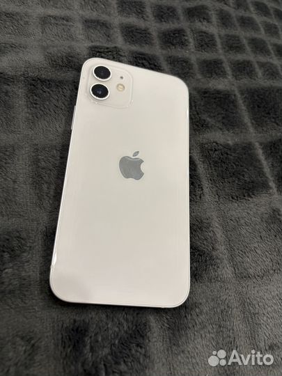 iPhone 12, 64 ГБ