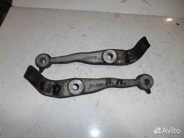 Ограничитель 9492077LH 9492078RH Volvo S80