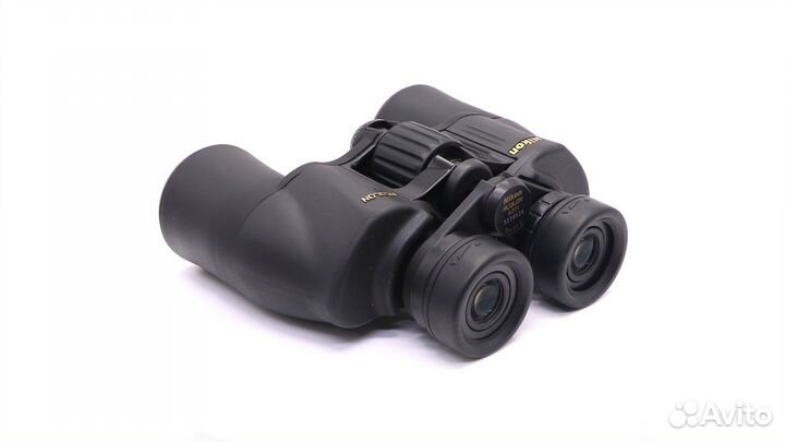 Бинокль Nikon Aculon A211 10x42