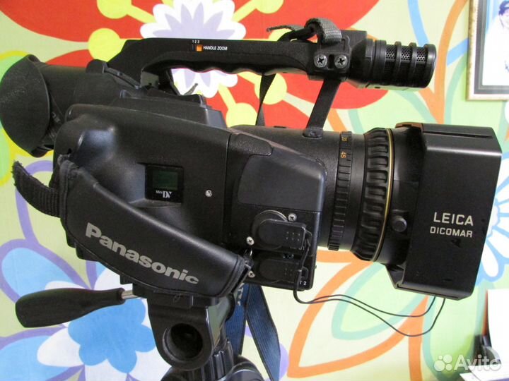 Видеокамера Panasonic AG-DVX-100B