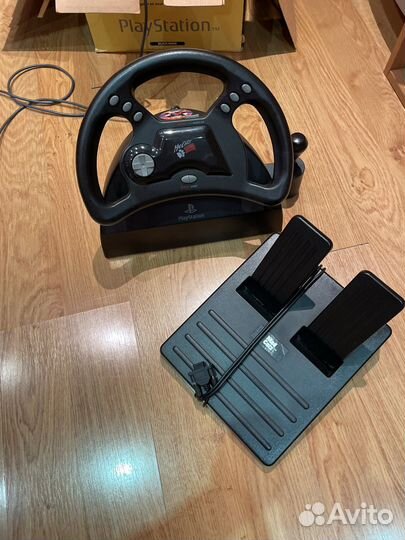 Игровой руль и педали