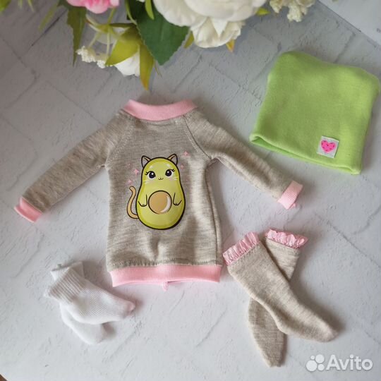 Комплект одежды для куклы Паола рейна