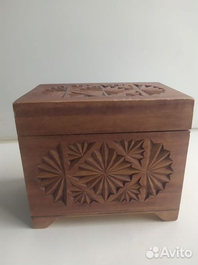 Шкатулка для украшений и подставка для украшений