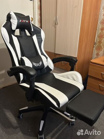 Игровой компьютерный стул