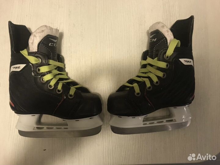 Коньки хоккейные