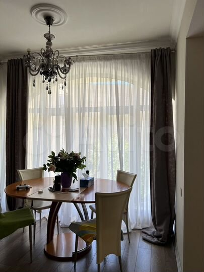 5-к. квартира, 227,6 м², 1/5 эт.