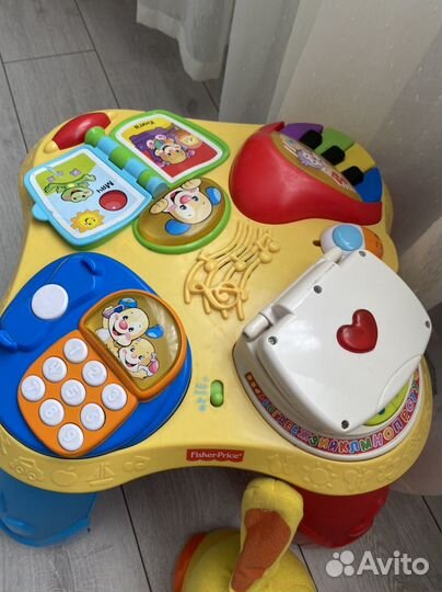 Развивающий столик fisher price