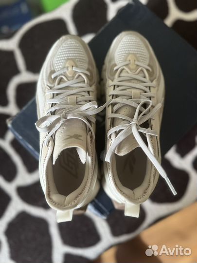 Кроссовки женские 38 размер