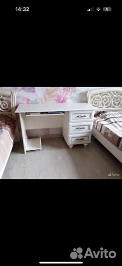 Кровать