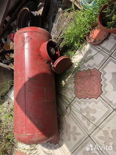 Автомобильный газовый баллон