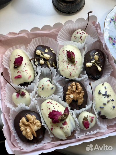 Финики в шоколаде. Сухофрукты в шоколаде. Трюфель