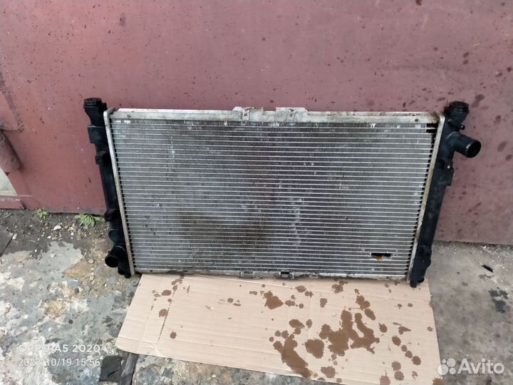Радиатор ож на Mazda Xedos 9
