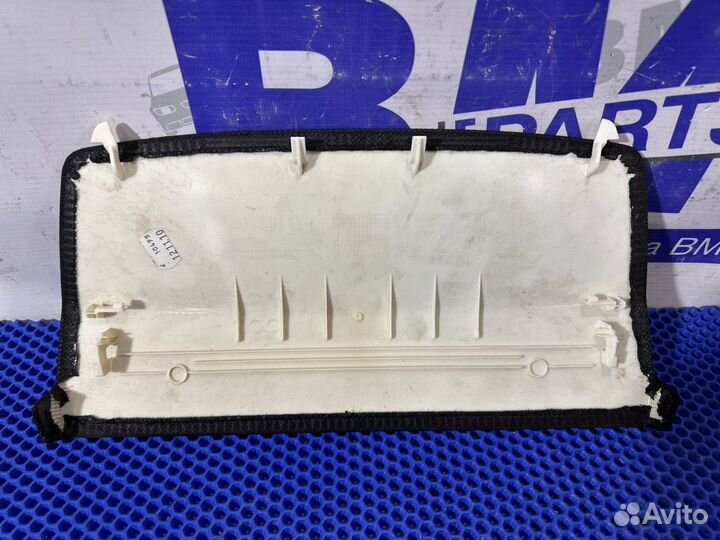 Накладка стоп сигнала BMW F10 черная