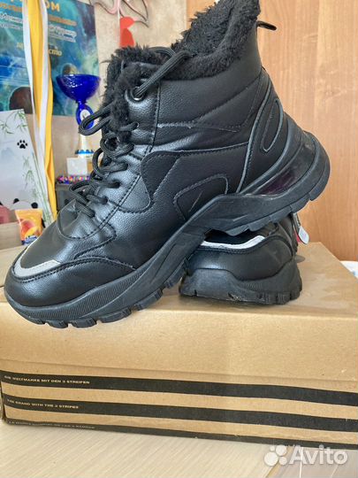 Ботинки женские