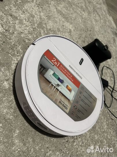 Робот пылесос redmond