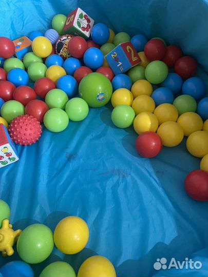 Детский сухой бассейн с шариками
