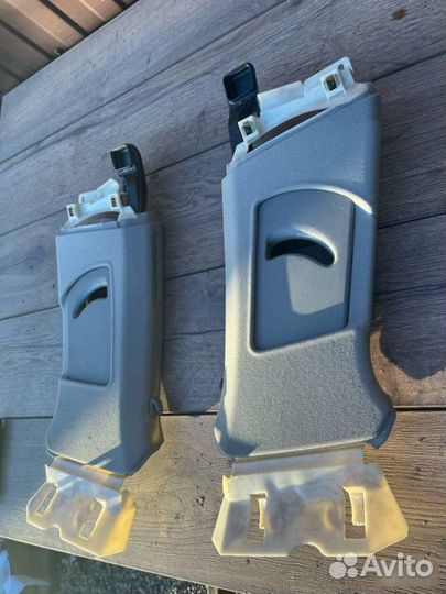 Обшивка центральной стойки Audi A8 D3 3.2 2007