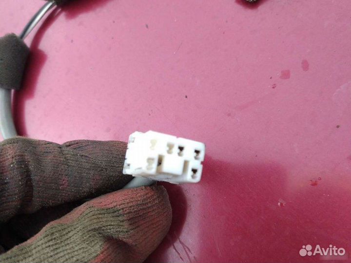 Зеркало левое Mazda 626 Ge седан 1.8 FP 1992